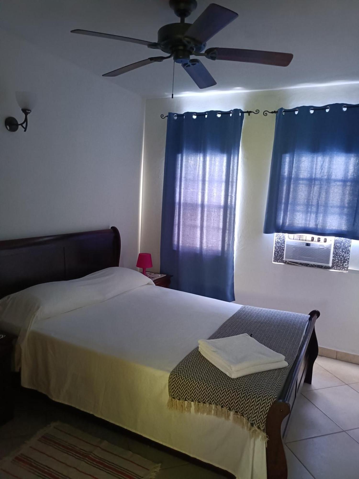 Holiday Home Belvedere Dickenson Bay Zimmer foto